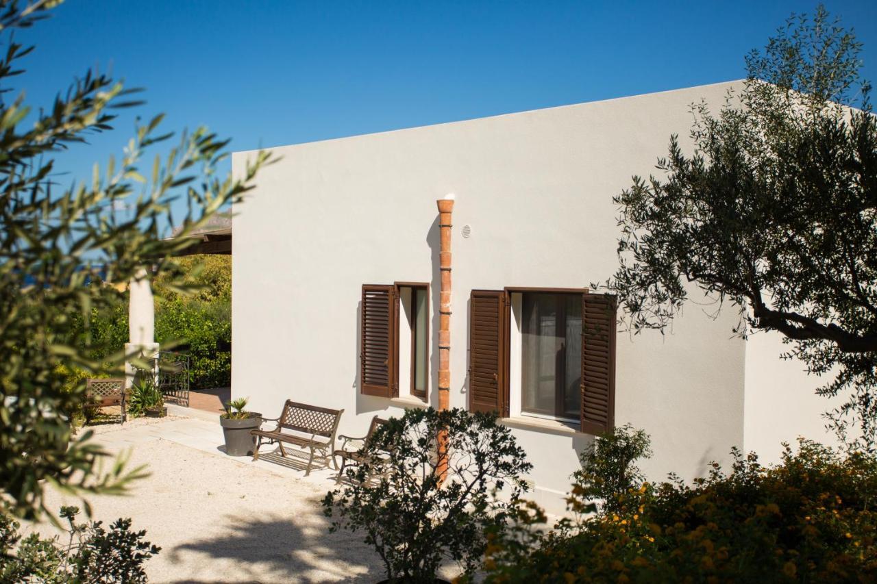 Villa Maria Una Finestra Sul Mare Valderice Exterior foto
